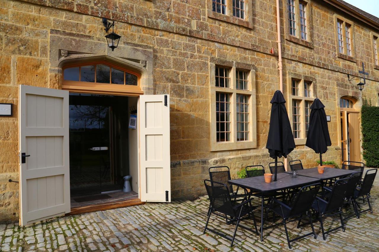 North Cadbury Court Coach Houses 외부 사진
