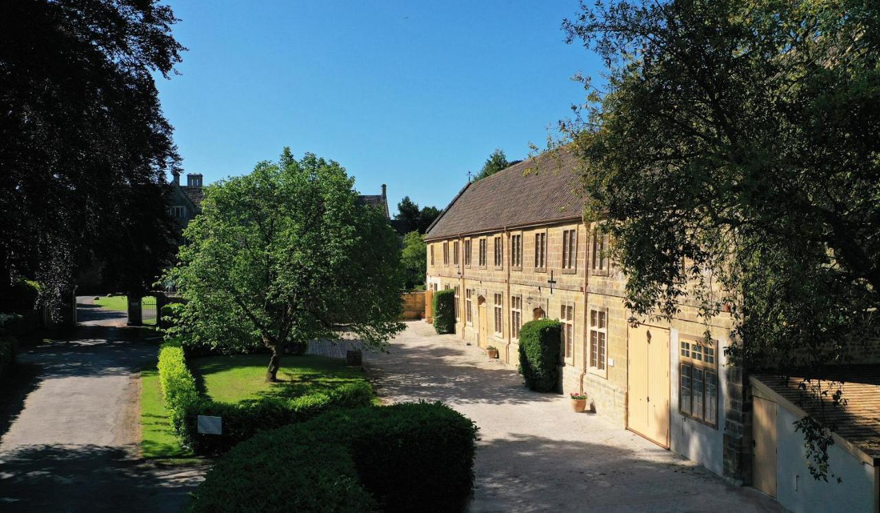 North Cadbury Court Coach Houses 외부 사진